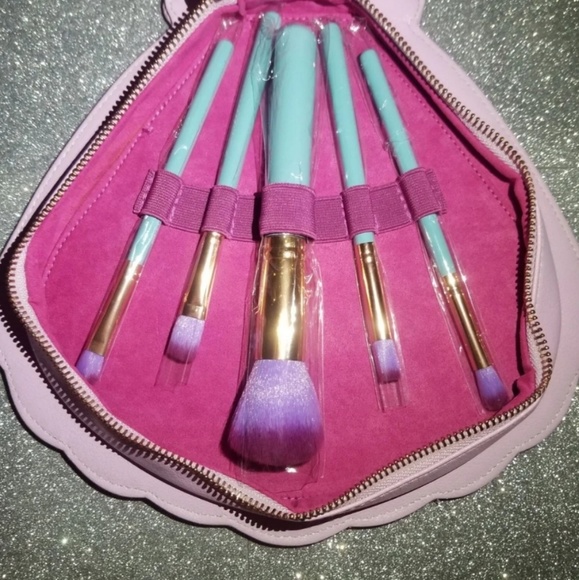 10 Piece Seashell Makeup Brush Set - Picture 6 of 8